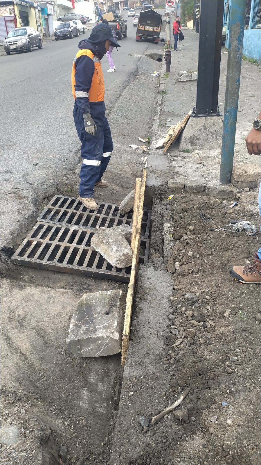 COLOCACIÓN DE SUMIDERO.