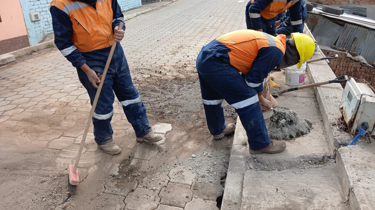ATENDIENDO EN LA CIUDADELA FAUSTO BAZANTE.